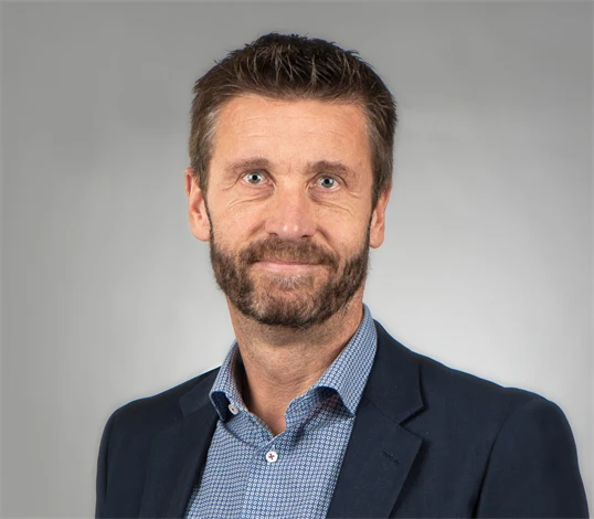 Bild på Henric Wiklund.