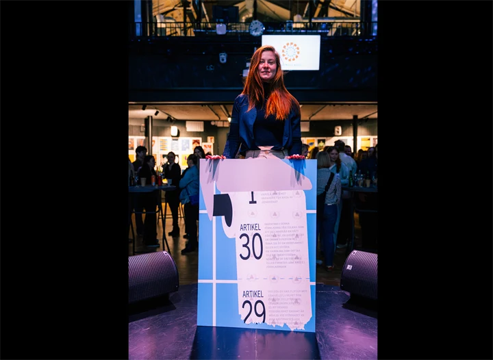 Charlotte Aste från Stockholms universitet med bidraget "Vi skiter i".