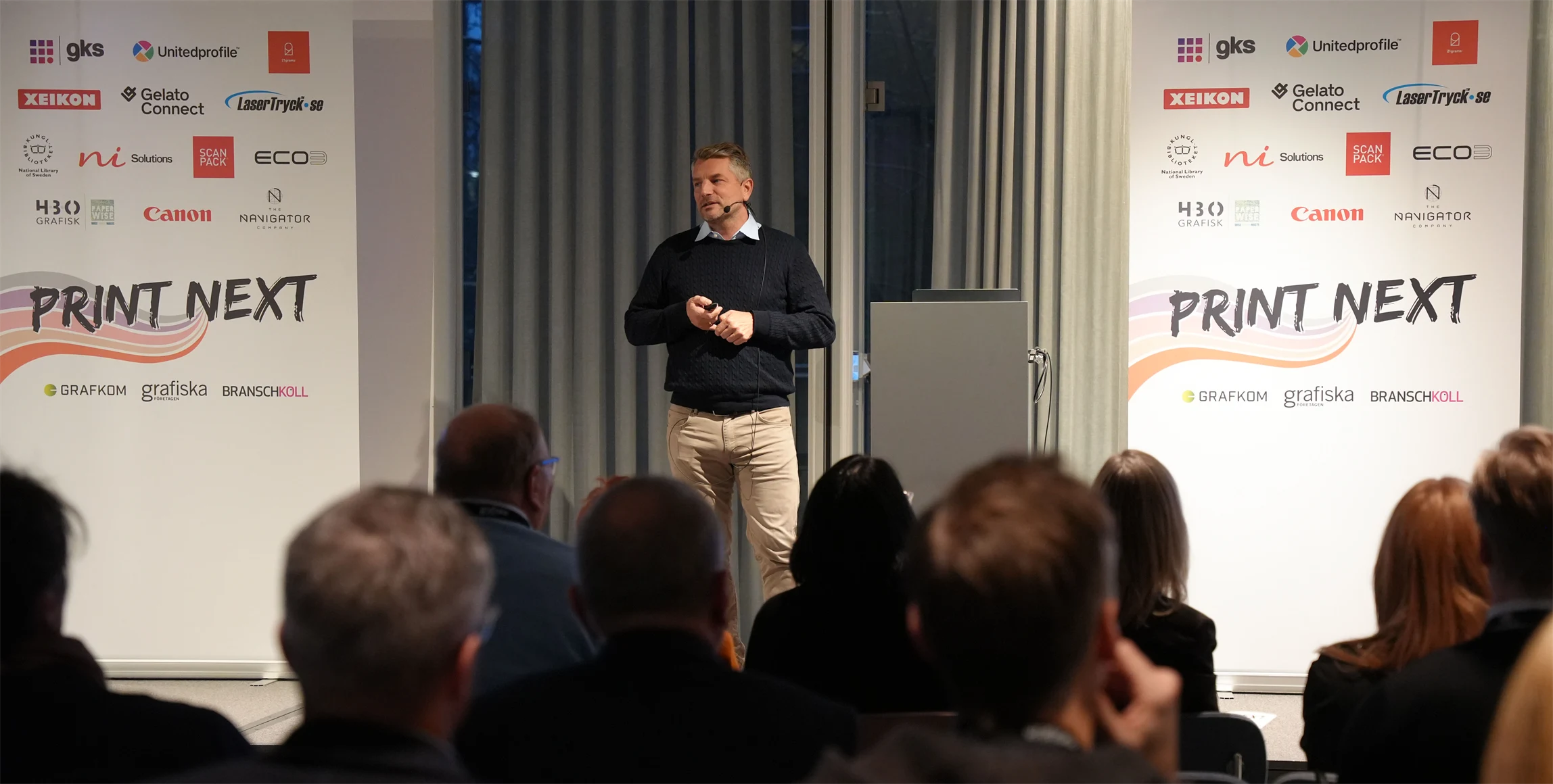 Bild på Esben Mols Kabell, LaserTryck.